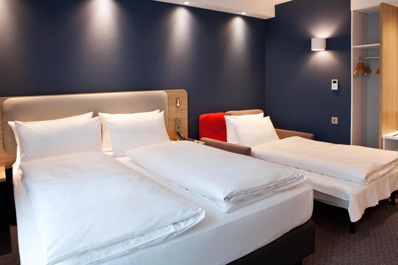 Holiday Inn Express Fuerth By Ihg Exterior foto